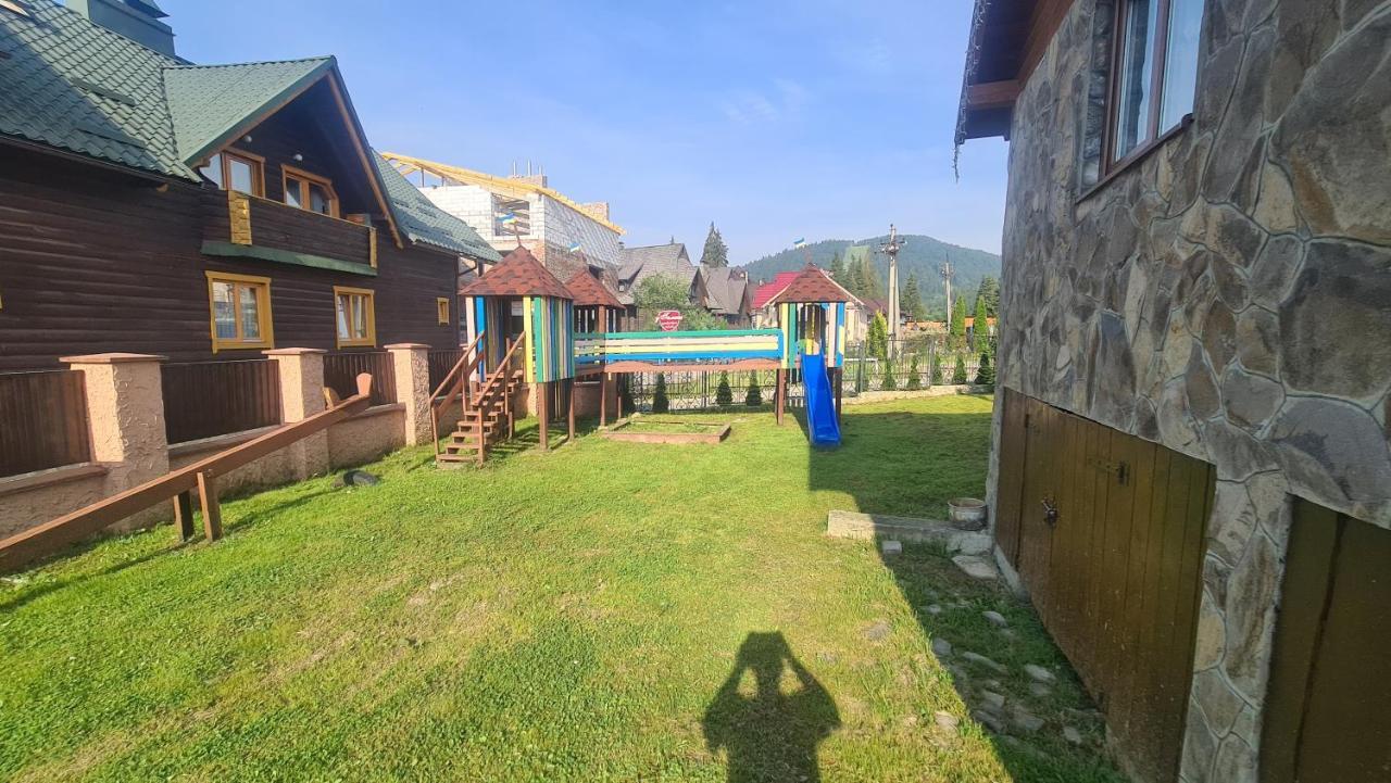 Гостинний Двір Вишня Bukovel Luaran gambar