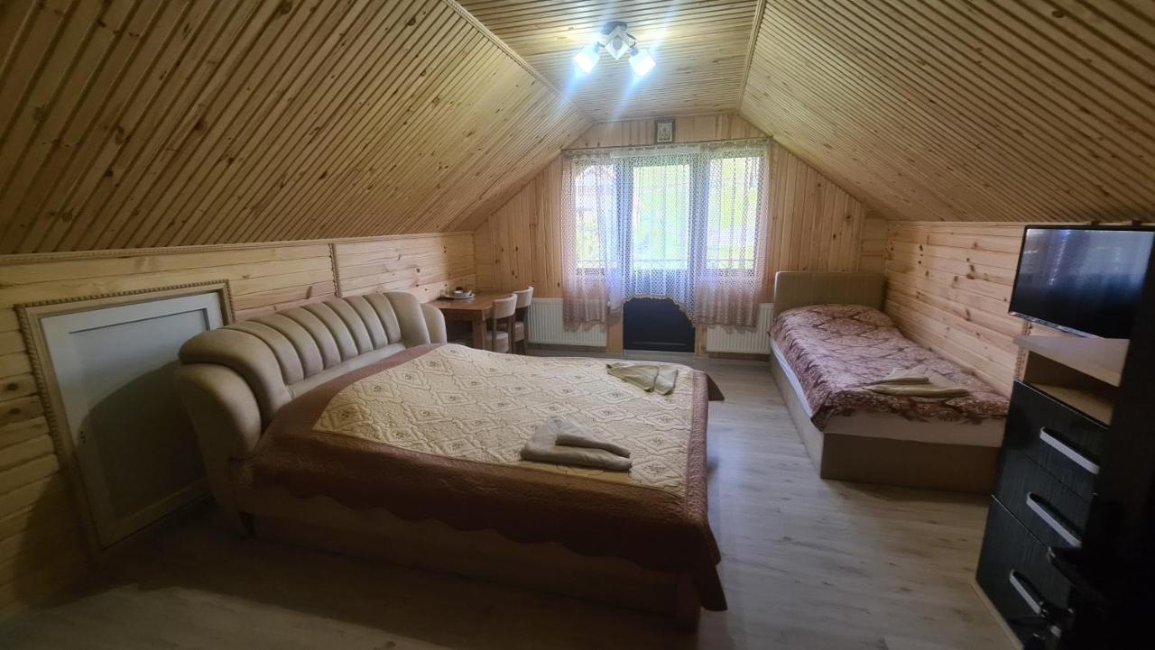 Гостинний Двір Вишня Bukovel Luaran gambar