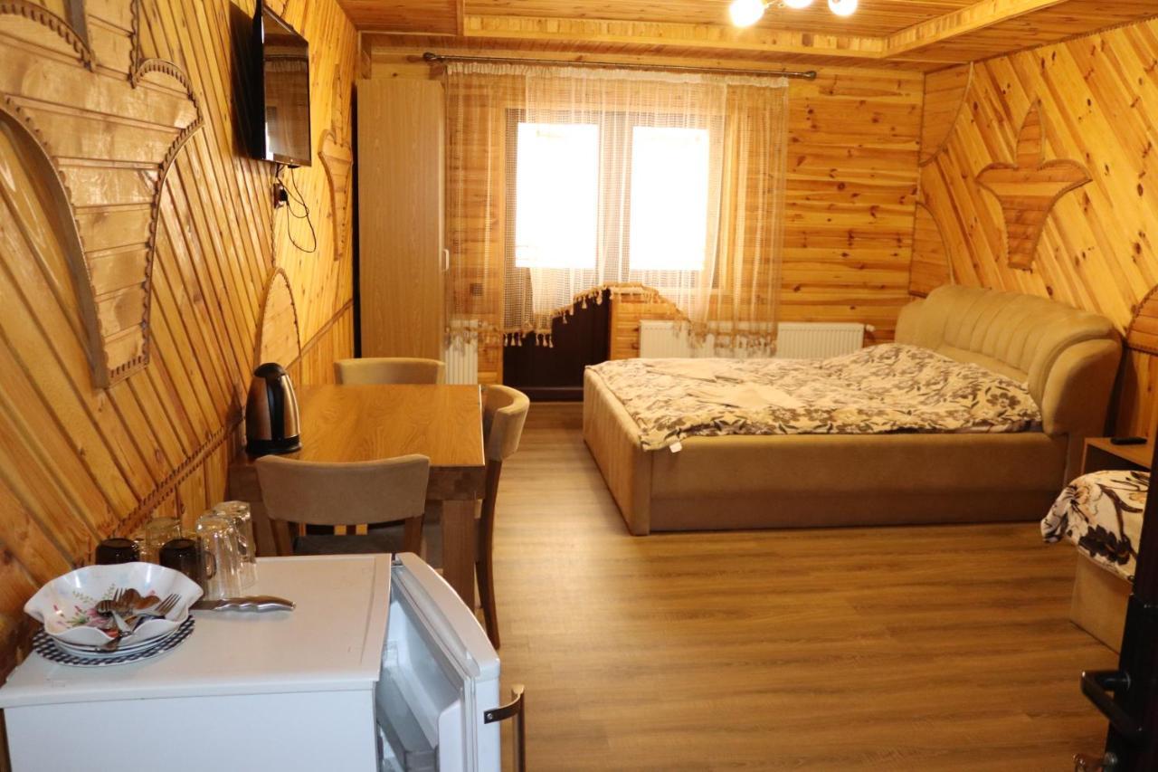 Гостинний Двір Вишня Bukovel Luaran gambar