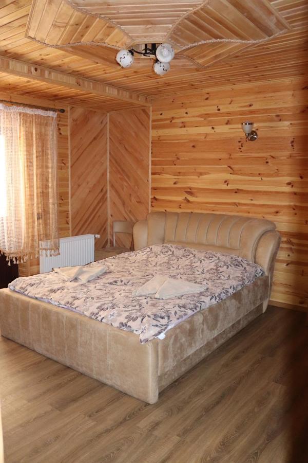 Гостинний Двір Вишня Bukovel Luaran gambar